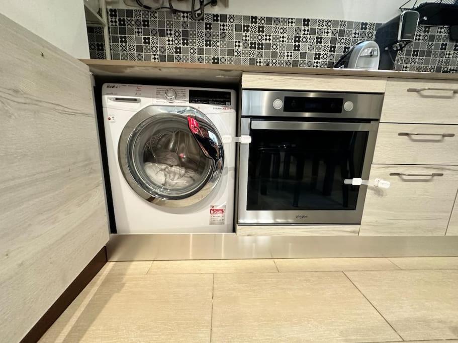 شقة Loft Moderno Con Terrazzo ميلان المظهر الخارجي الصورة